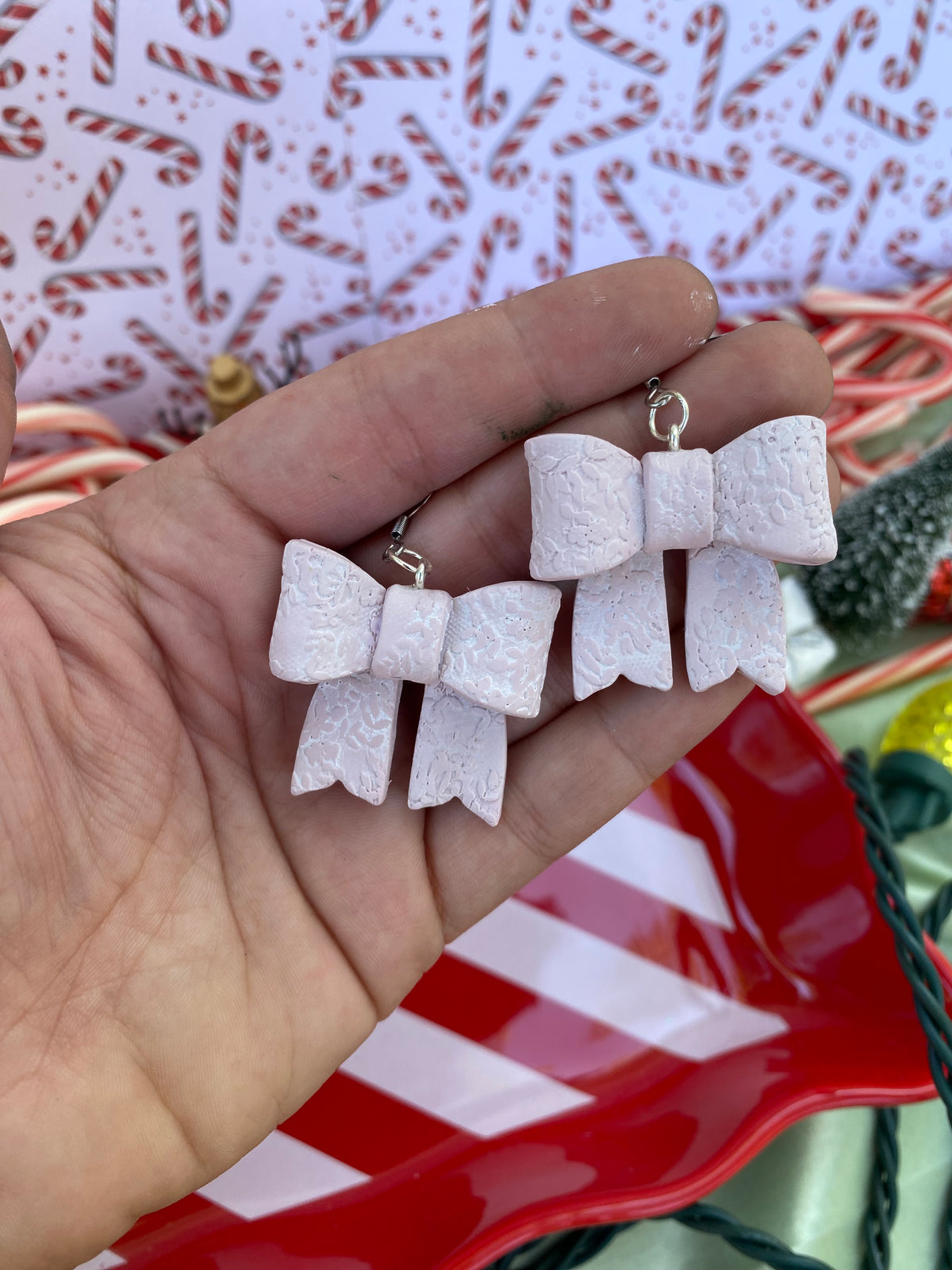 Lacy Pink Ribbons