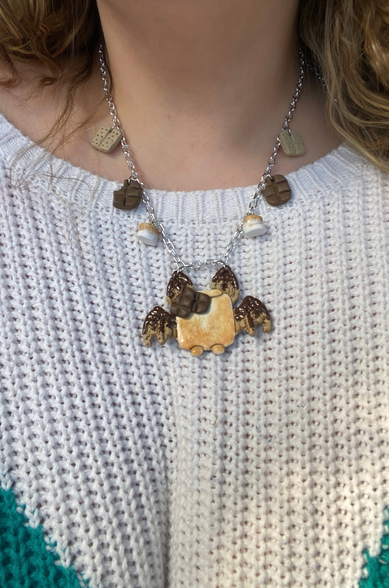 S'mores Bat Necklaces (EXCLUSIVE)