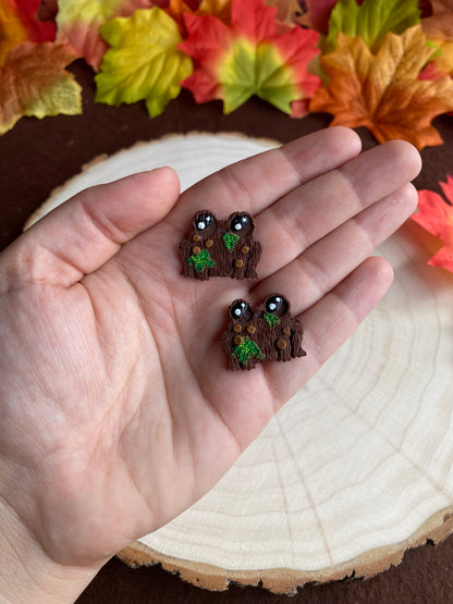 Mossy Tree Bark Froggy Pins