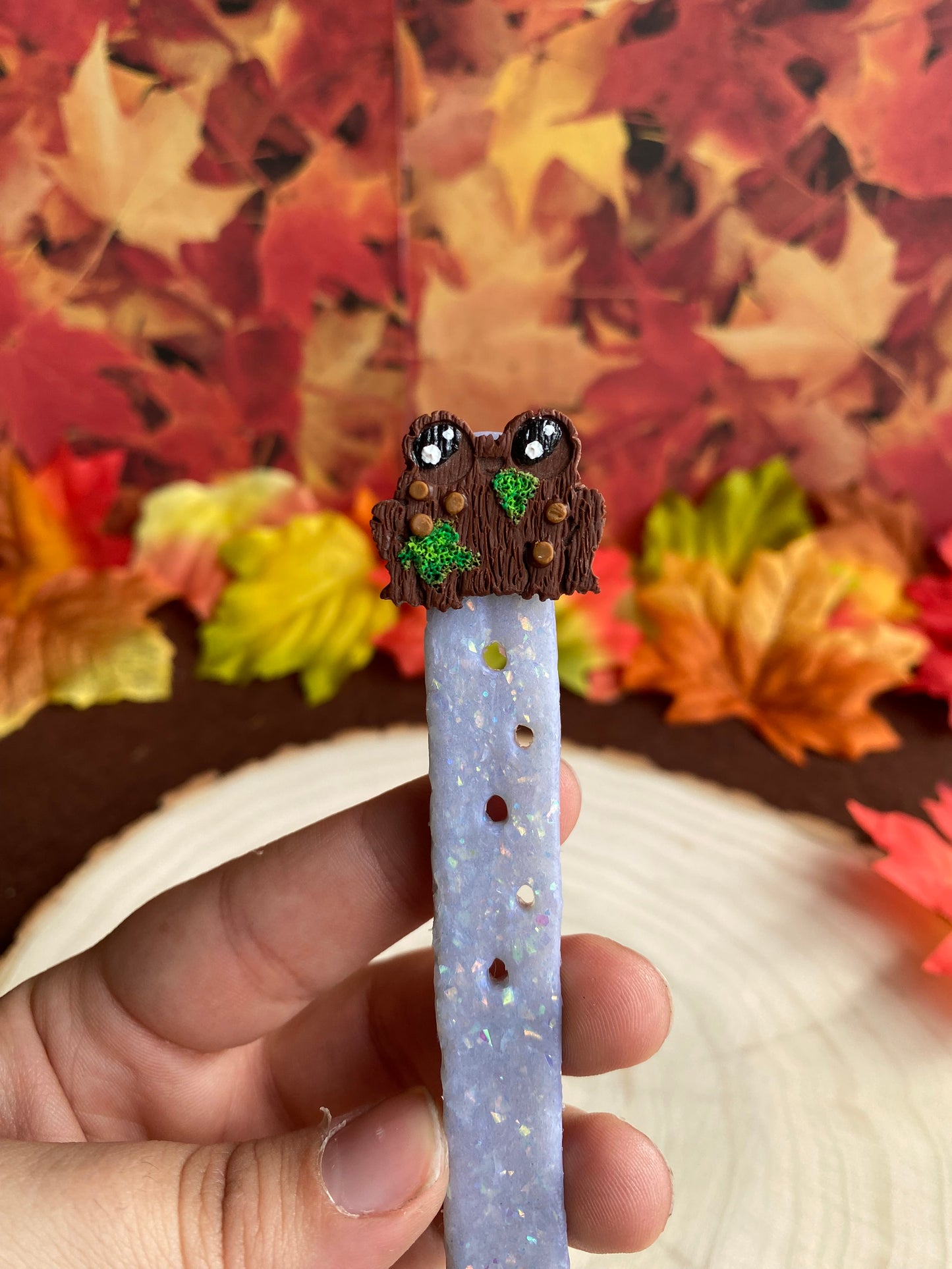 Mossy Tree Bark Froggy Pins