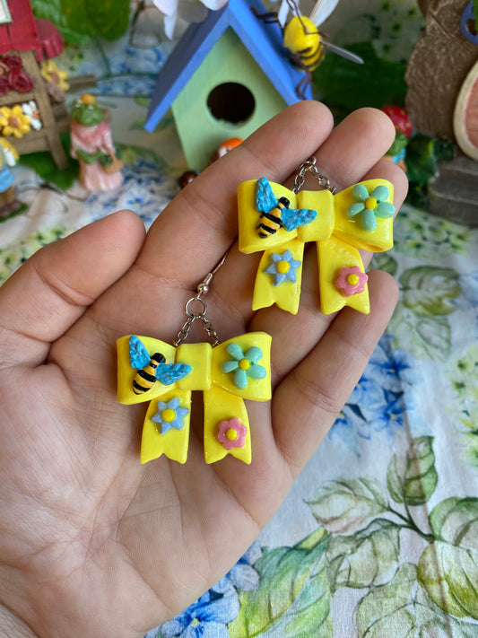 Floral Bumblebee Bows